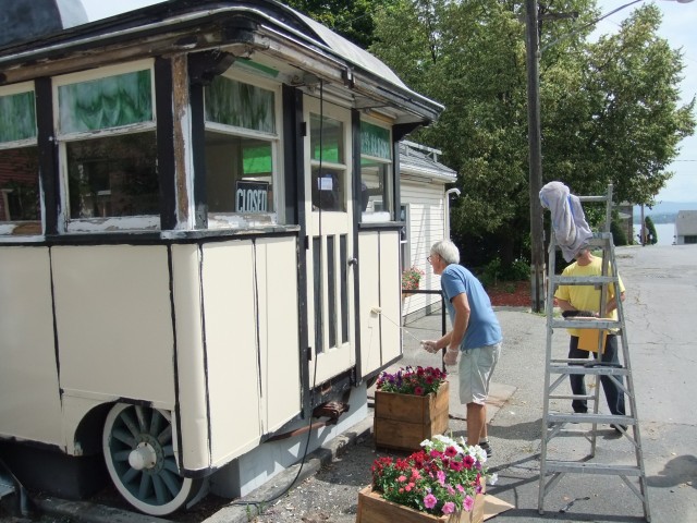 Painting the Diner