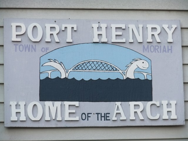 Home of the Arch sign